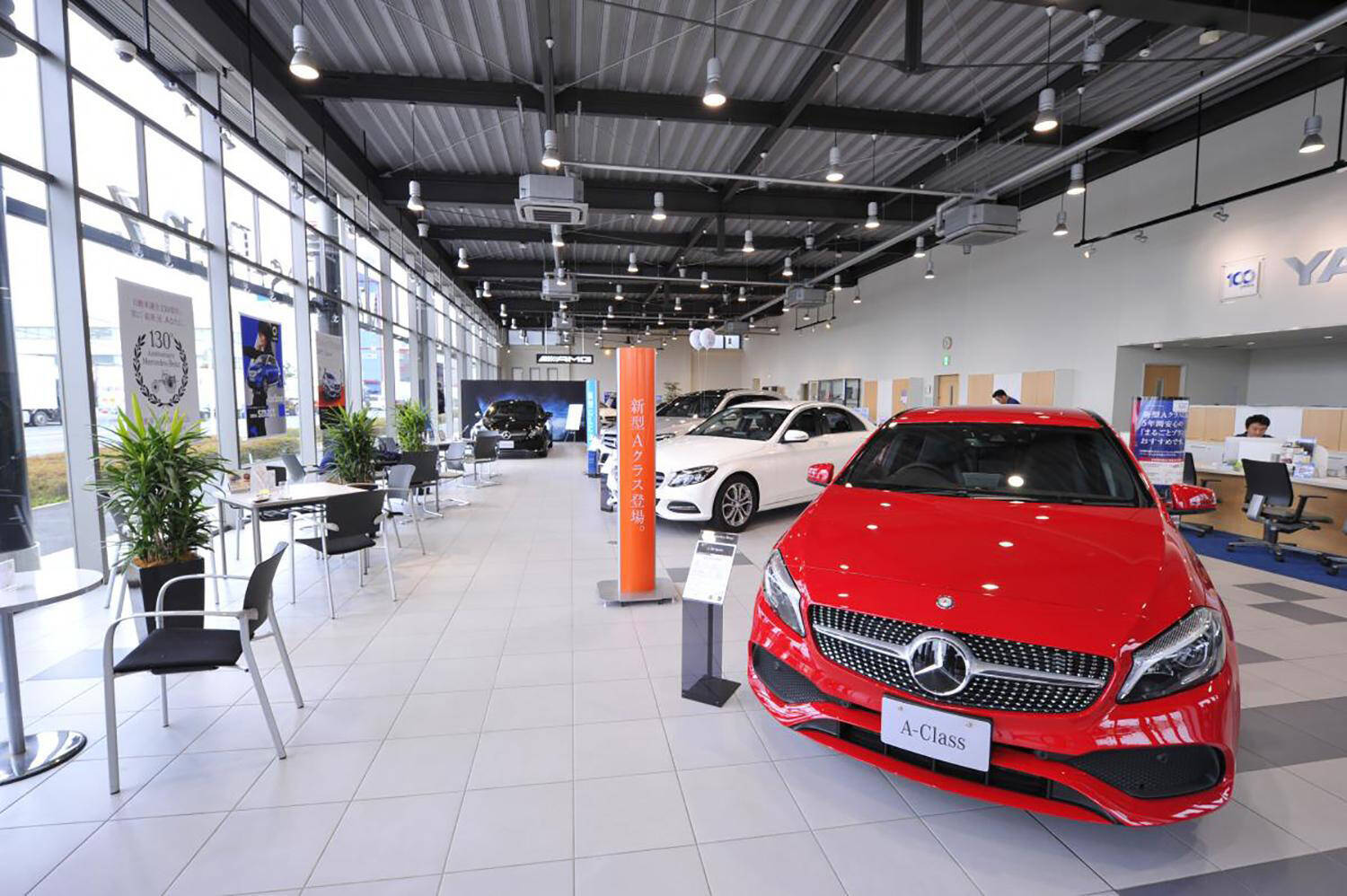 日本人に「セダンは不人気」とは言い切れない！　着実に「売っている」メーカーとは