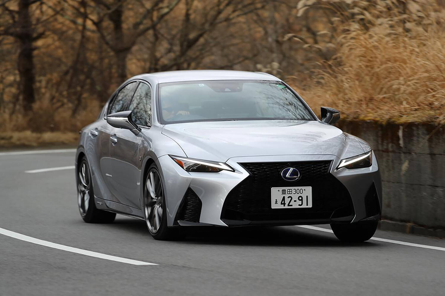 日本人に「セダンは不人気」とは言い切れない！　着実に「売っている」メーカーとは