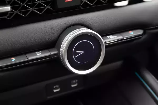 「2024年日本導入決定の「ホンダ・アコード」を実車で確認！　いまわかっている情報全部みせ」の画像