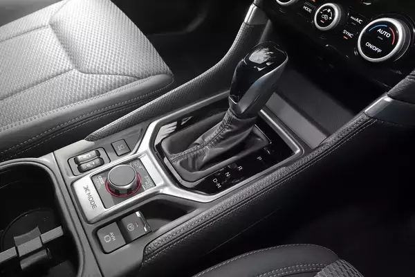 「4WDや水平対向エンジンが特徴！　スバルの歴代SUVモデルを振り返る」の画像