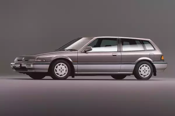 「芸術は爆発……だが売れ行きは爆発しなかった！　美しいデザインでもダメだった残念なクルマ５選」の画像