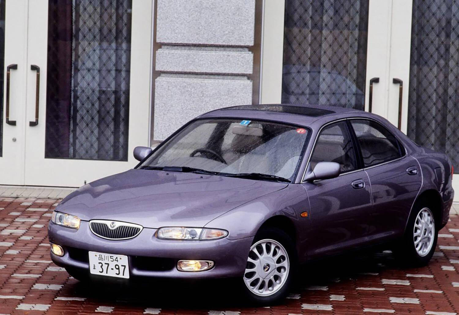 芸術は爆発……だが売れ行きは爆発しなかった！　美しいデザインでもダメだった残念なクルマ５選