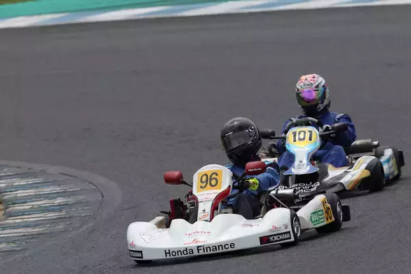 「手軽だが本格的！　感動はスーパーGTと変わらない！　カート初心者編集部員がもてぎのフルコースカートレース「K-TAI」に参戦してみた」の画像