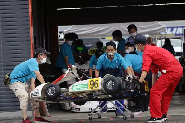 「手軽だが本格的！　感動はスーパーGTと変わらない！　カート初心者編集部員がもてぎのフルコースカートレース「K-TAI」に参戦してみた」の画像