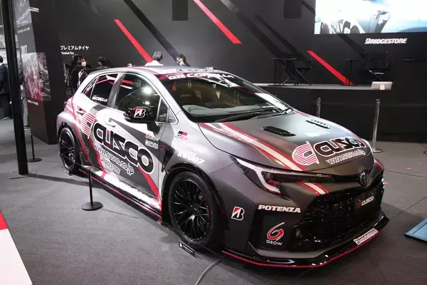 「「Ｚ・NSX・スープラ」GT500のチャンピオンマシン３台を堂々展示！　ブリヂストンの輝かしい「レースの歴史」が熱い【東京オートサロン2023】」の画像