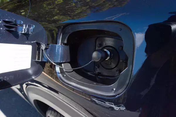 「【試乗】日本再上陸の「ヒョンデ」が放つ２台の走りは合格点だった！　課題は「アフターサービス」と「インフラ」」の画像