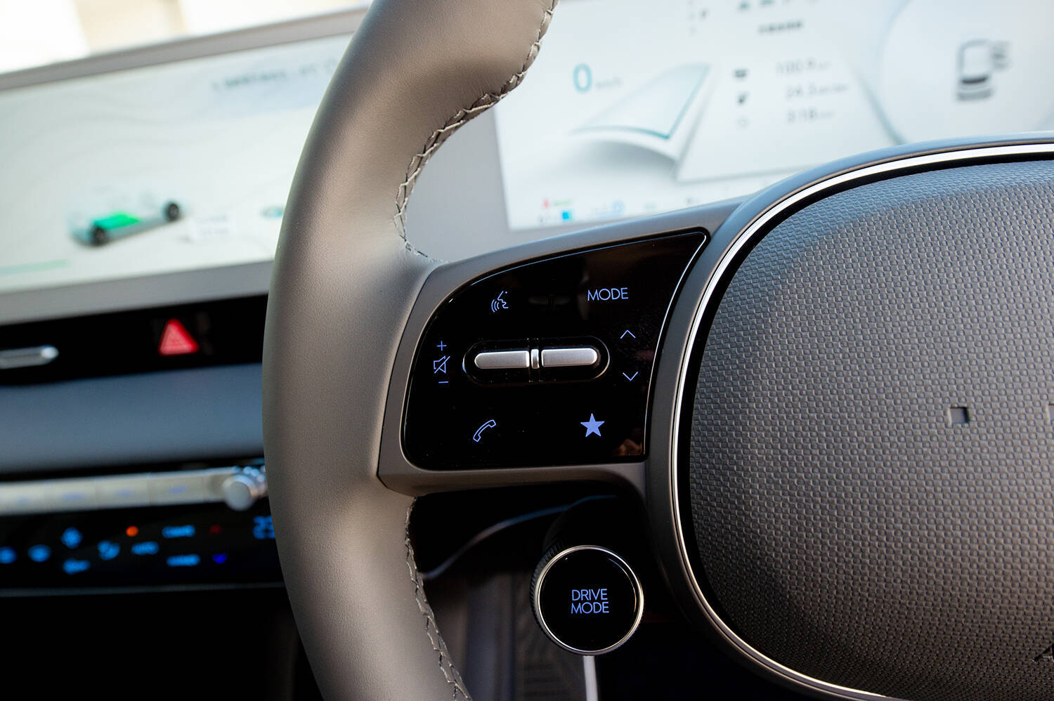 【試乗】日本再上陸の「ヒョンデ」が放つ２台の走りは合格点だった！　課題は「アフターサービス」と「インフラ」