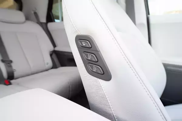 「【試乗】日本再上陸の「ヒョンデ」が放つ２台の走りは合格点だった！　課題は「アフターサービス」と「インフラ」」の画像