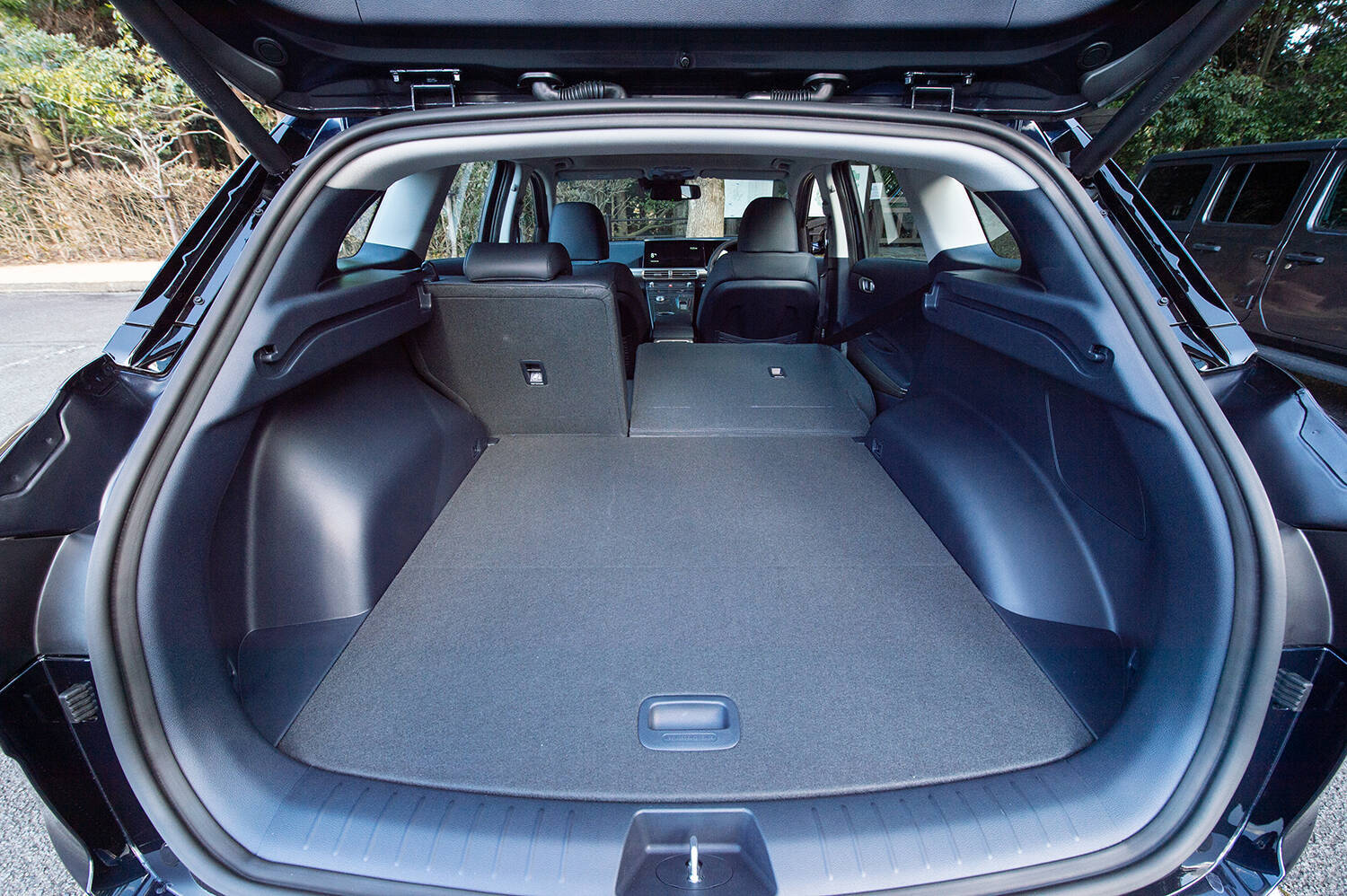 【試乗】日本再上陸の「ヒョンデ」が放つ２台の走りは合格点だった！　課題は「アフターサービス」と「インフラ」