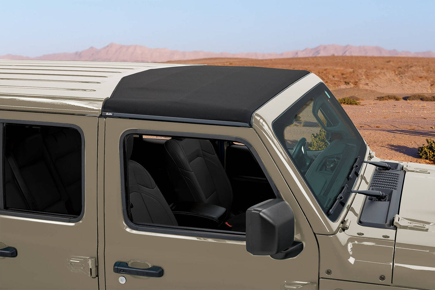 前席頭上に開閉式「フリップトップ」を装備！　ジープ・ラングラーにV6エンジン搭載の特別仕様車を設定