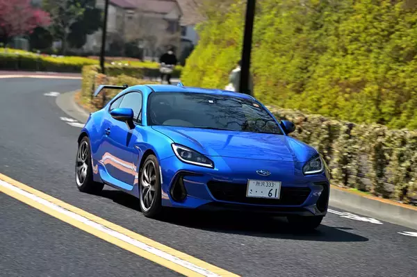 「「運転が上手くなる」チューニングパーツがSTIから出ているってホント？　真偽をBRZに装着して試してみた！」の画像