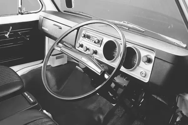 「サニーの派生車は「サニトラ」だけじゃなかった！　超マイナーな「サニキャブ」を知ってるか？」の画像