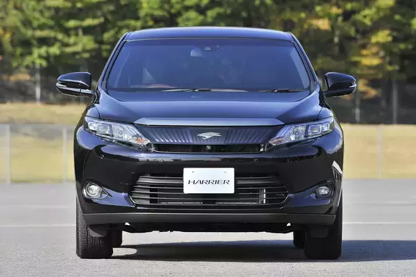 「納期遅延のいま先代を狙うのも大いにアリ！　３代目ハリアーの魅力に迫る」の画像