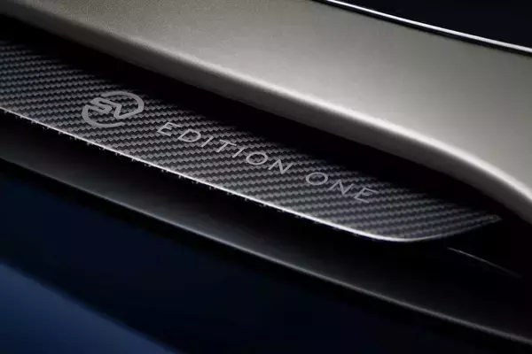 「世界初公開されたばかりの新型レンジローバースポーツ「SV」を最速で日本導入！　2024年モデルとして限定車「エディションワン」がやってくる」の画像