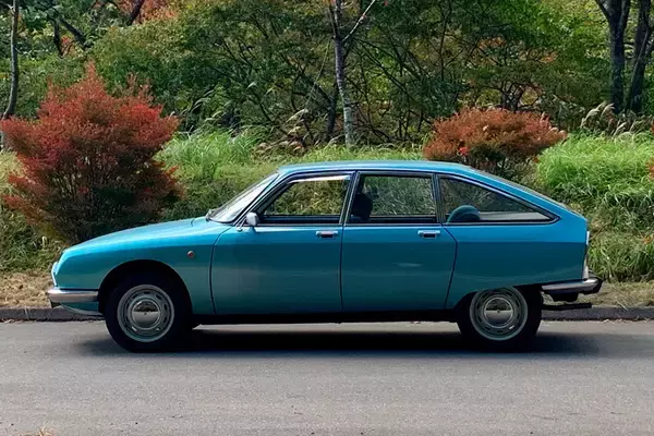「トゥインゴを選んだのは「家族愛」と「未知との遭遇」！　モータージャーナリストのセカンドカー選びが深かった」の画像