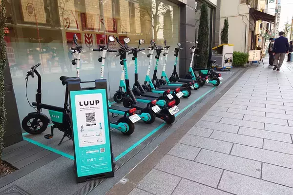 「ホンダの技術者が手掛けた電動立ち乗り３輪車がもはやスポーツモデル！　「ストリーモ」に乗ったら面白すぎた」の画像