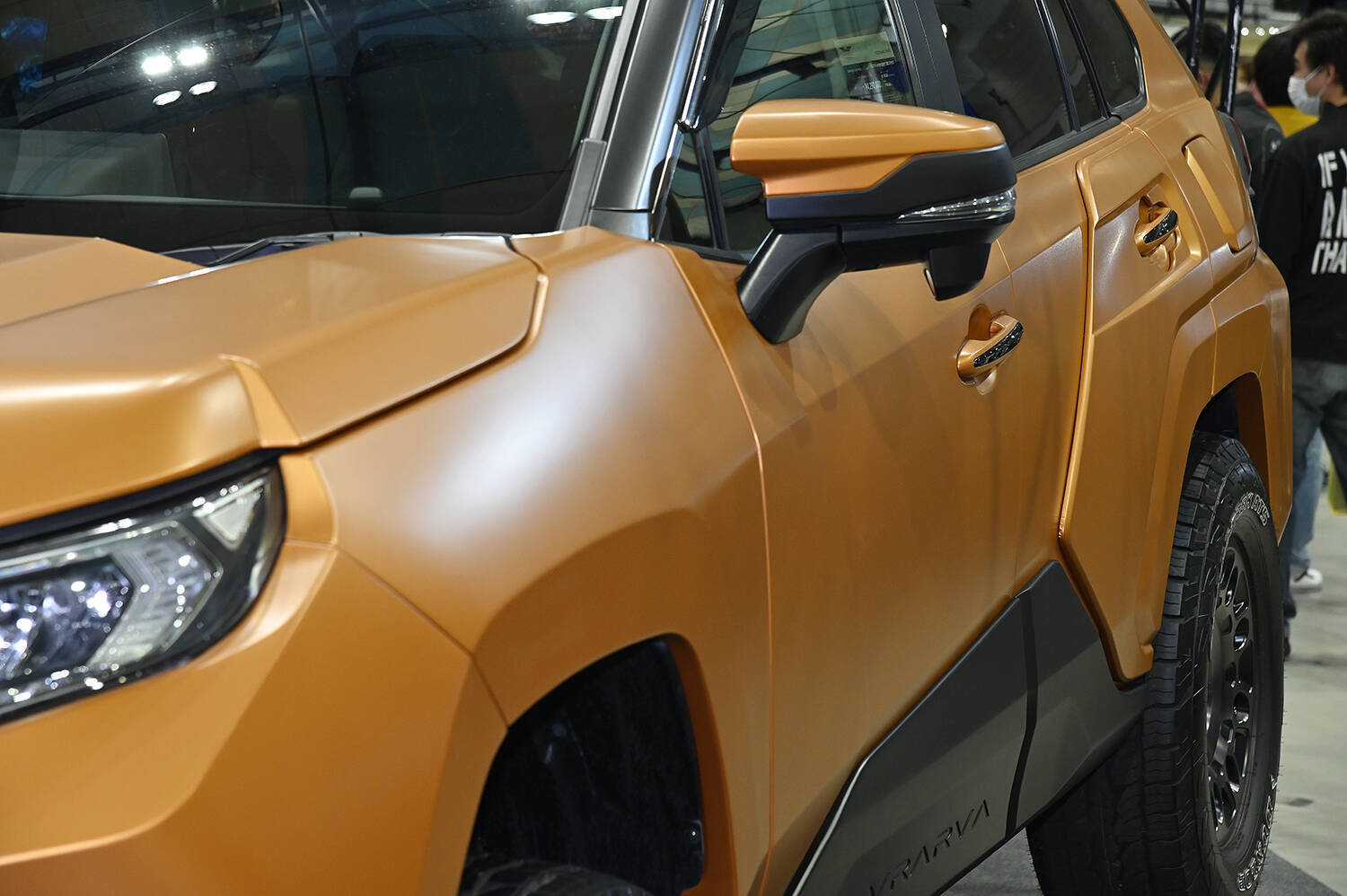 KUHLが作るとSUVがここまでサイバーに！　新ブランド「ヴラーヴァ」のRAV4がホットすぎる