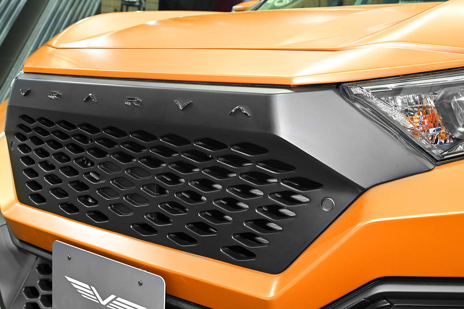 KUHLが作るとSUVがここまでサイバーに！　新ブランド「ヴラーヴァ」のRAV4がホットすぎる