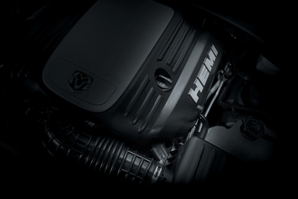 このご時世にV6→V8へと仕様変更とかマジか！　エコが叫ばれるときにこれぞアメ車な大排気量V8が復活したワケ