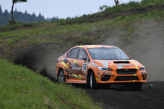 舗装路からダートに再就職して爆走！　ジムカーナ用インプレッサをダートラに転用した理由とは