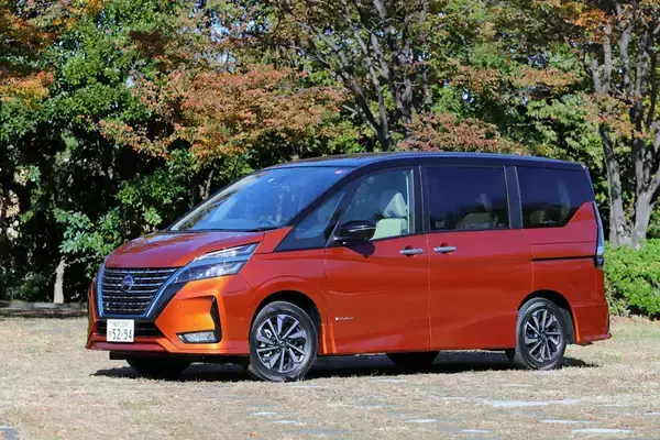 「オーナーでも知らない人がいるとはもったいなさすぎ！　全車採用でもいいぐらい超便利な「分割リヤゲート」のクルマ４台」の画像