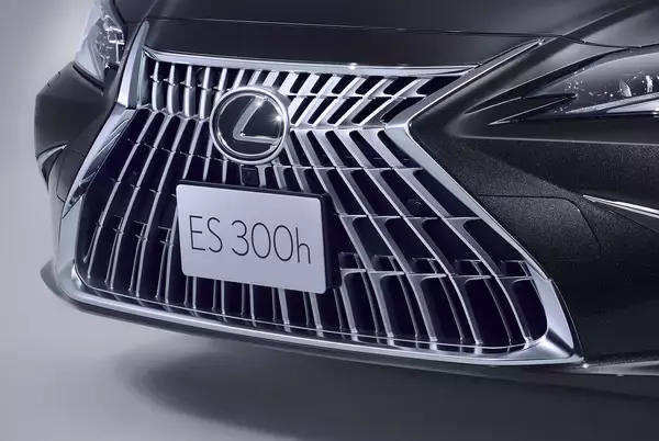 「最新のマルチメディアシステムや予防安全技術の機能拡充！　レクサス ESを一部改良し特別仕様車も設定」の画像