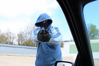 フェラーリもアストンも防弾仕様化で世界のVIPから注文殺到！　アメリカ元特殊部隊出身者の「アドアーマー社」の作るクルマがスゴイ!!