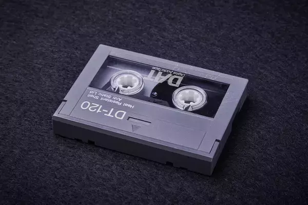 「8トラ・MD・DATって若者には意味不明！　昭和オヤジがドライブのお供にした「なつかしカーオーディオ」の歴史」の画像