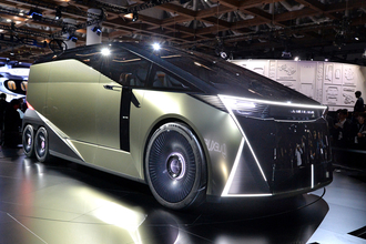 ３輪・６輪・そしてクーペ！　固定観念をぶっとばした「未来のLS」３台が自由すぎて目から鱗!!【ジャパンモビリティショー2025】