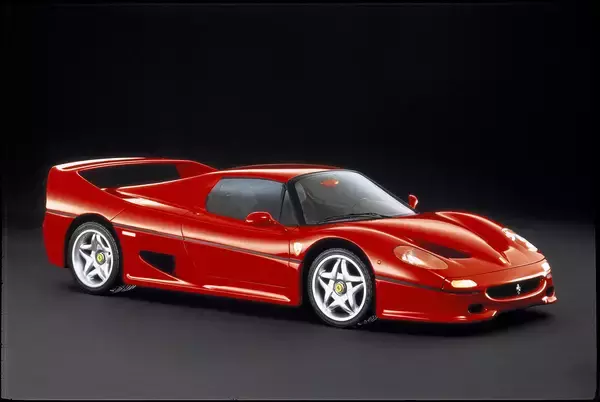 「手足の震えがとまらない！　助手席との会話不可！　数多のスーパーカーに乗ってきたジャーナリストが「走らせる」だけで苦しんだクルマ３選」の画像