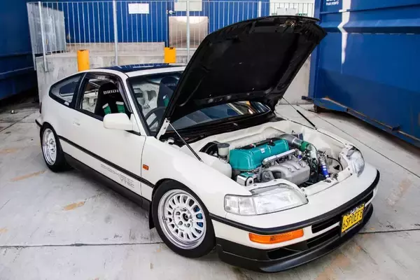 「そういやそこら中にいましたっけ！　かつてブームを巻き起こしたクルマのカスタム手法３選」の画像