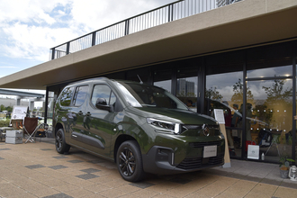 【試乗】待望のグランカングーがやっと日本で発売！　７人乗りの使い勝手と極めつけのオシャレさで案の定最高だった