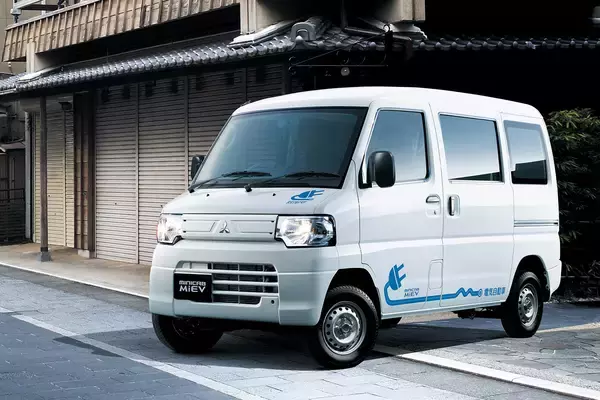 「販売終了……と思ったら「そのままの姿」でただいま！　まさかの復活を果たしたクルマ３選」の画像