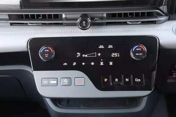 「新型日産セレナの室内を徹底調査！　「イイとこ」「もう一歩なところ」を本音で解説」の画像