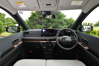 エンジンという熱源がないから暖房すると電費がキツイEV！　そもそもヒーターの温風を生み出す「２つの方法」とは