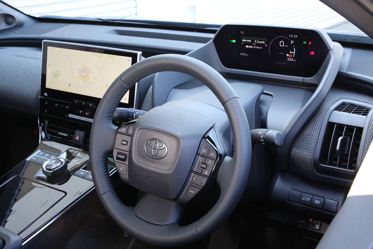 エンジンという熱源がないから暖房すると電費がキツイEV！　そもそもヒーターの温風を生み出す「２つの方法」とは