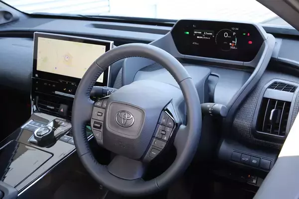 「エンジンという熱源がないから暖房すると電費がキツイEV！　そもそもヒーターの温風を生み出す「２つの方法」とは」の画像