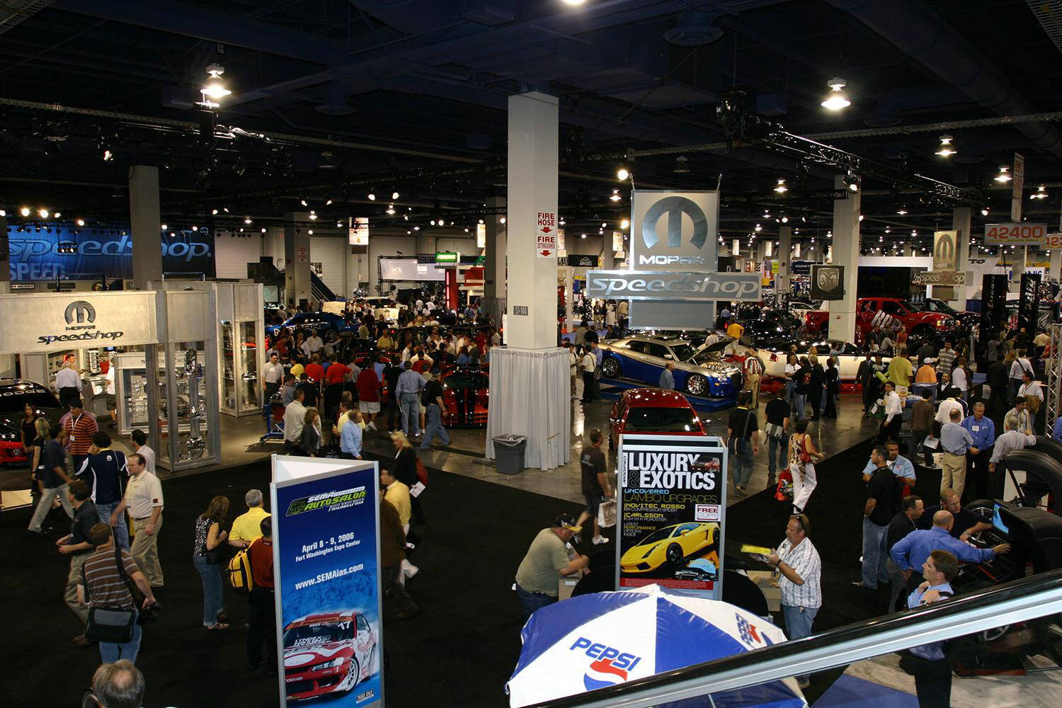 「クルマいじり」には各国の文化がモロに出る！　日・米・欧の「カスタマイズカーショー」を比べてみた