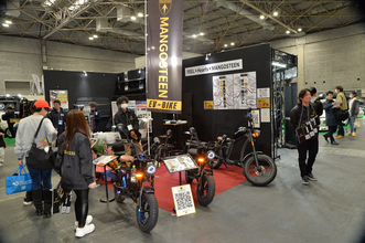 カスタム旧車のように見えて中身は電動！　「マンゴスチン」の電動原付は用途にあわせて「特定原付」「第1種原動機付き自転車」「第2種原動機付き自転車」で登録できる【大阪オートメッセ2026】