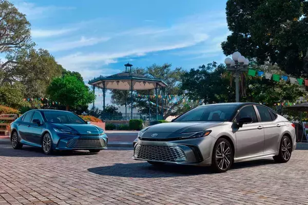 「EVの販売が停滞しハイブリッドが売れてるいまが日本メーカーのチャンス！　水面下でBEV戦略を推進すれば未来は明るい」の画像