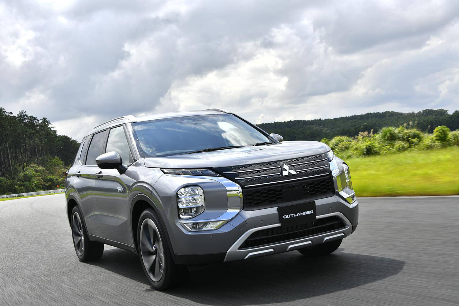 オラオラなバカデカ系か？　癒しのシンプル系か？　二極化が進むクルマのグリルに正解はあるのか