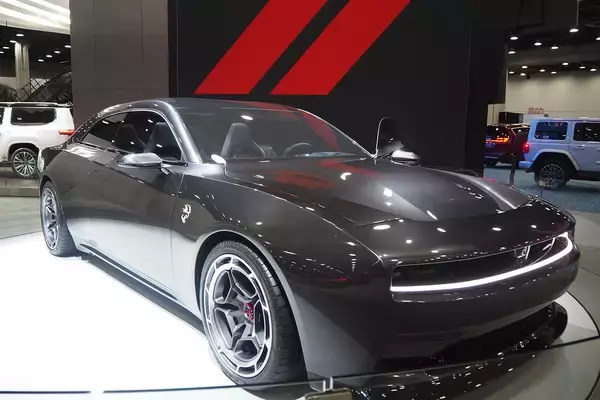 「デトロイトショー衰退の理由は家電ショーでクルマを発表するから！　それでもエンジン車を堂々展示するところに「アメリカ魂」を見た」の画像