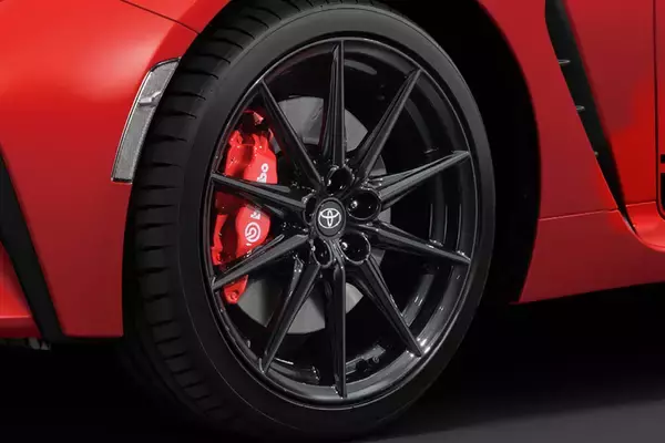 「AE86の40周年を記念した特別なGR86は200台限定！　一部改良を実施して特別仕様車「RZ"40thアニバーサリー・リミッテッド"」を設定」の画像