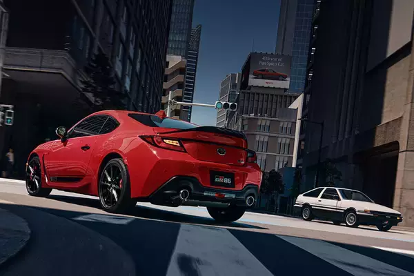 「AE86の40周年を記念した特別なGR86は200台限定！　一部改良を実施して特別仕様車「RZ"40thアニバーサリー・リミッテッド"」を設定」の画像