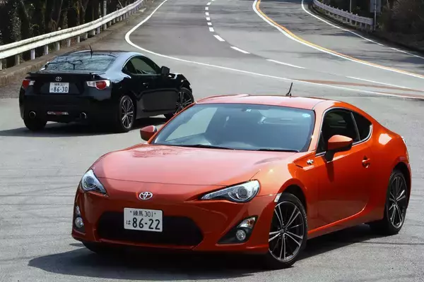 「「値段から車重からパワーまで」発売前から予想合戦の嵐！　かつて自動車雑誌が追いかけまくったクルマ５台」の画像