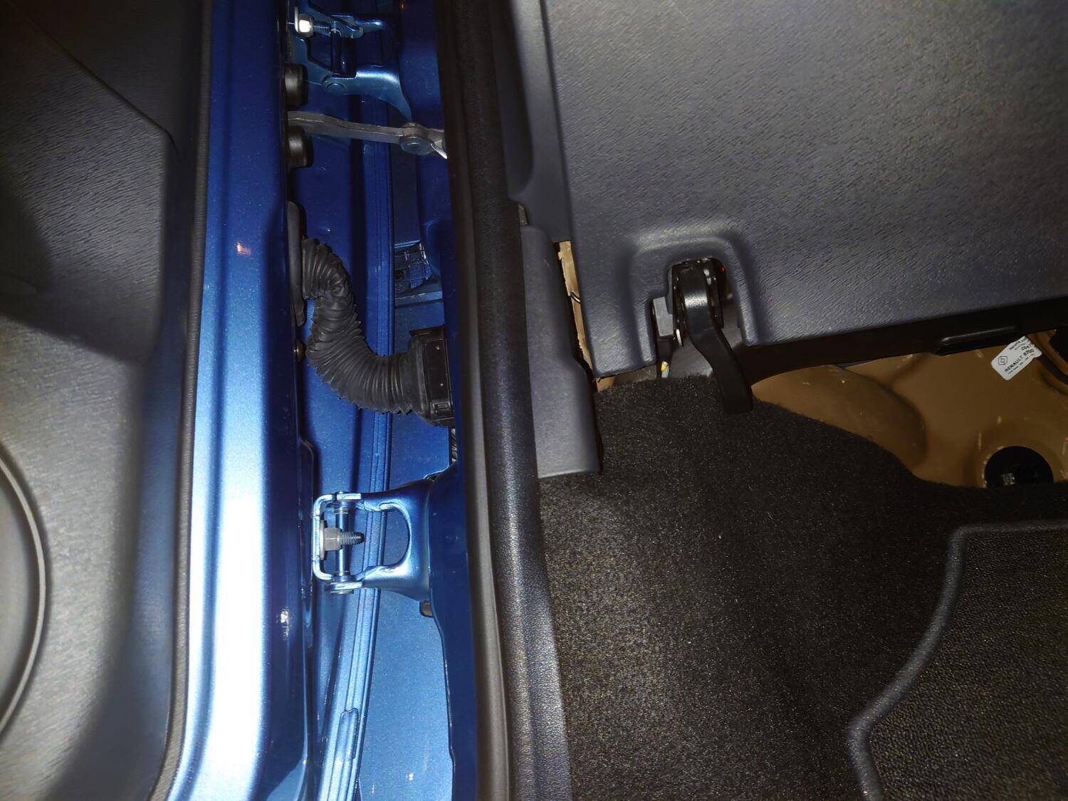 ジャーナリストがまごつく恥ずかしさ！　色んなクルマを乗り替えるがゆえの操作ミスあるある５選