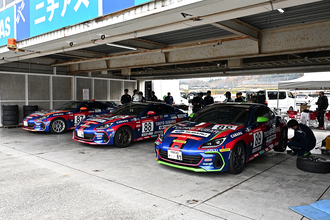 なるか大逆転シリーズ王座獲得!?　チャンピオン争いが最終戦までもつれ込んだ2025年86/BRZ Cupが第7戦で完全決着