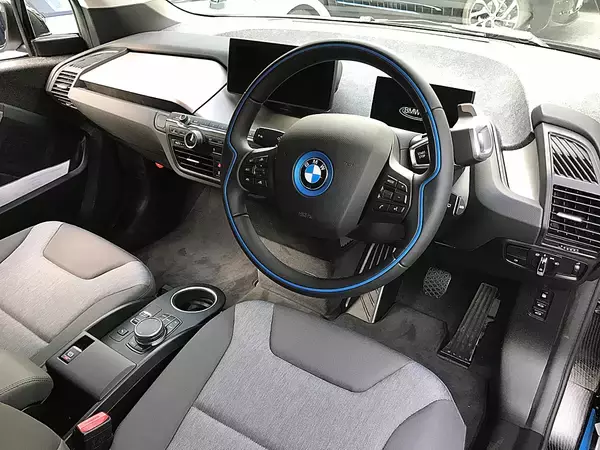 「乗るたびに異世界転生！　衝撃デザインにアガること間違いなしのクルマのインパネ６選」の画像