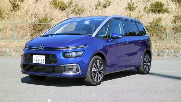 「乗るたびに異世界転生！　衝撃デザインにアガること間違いなしのクルマのインパネ６選」の画像