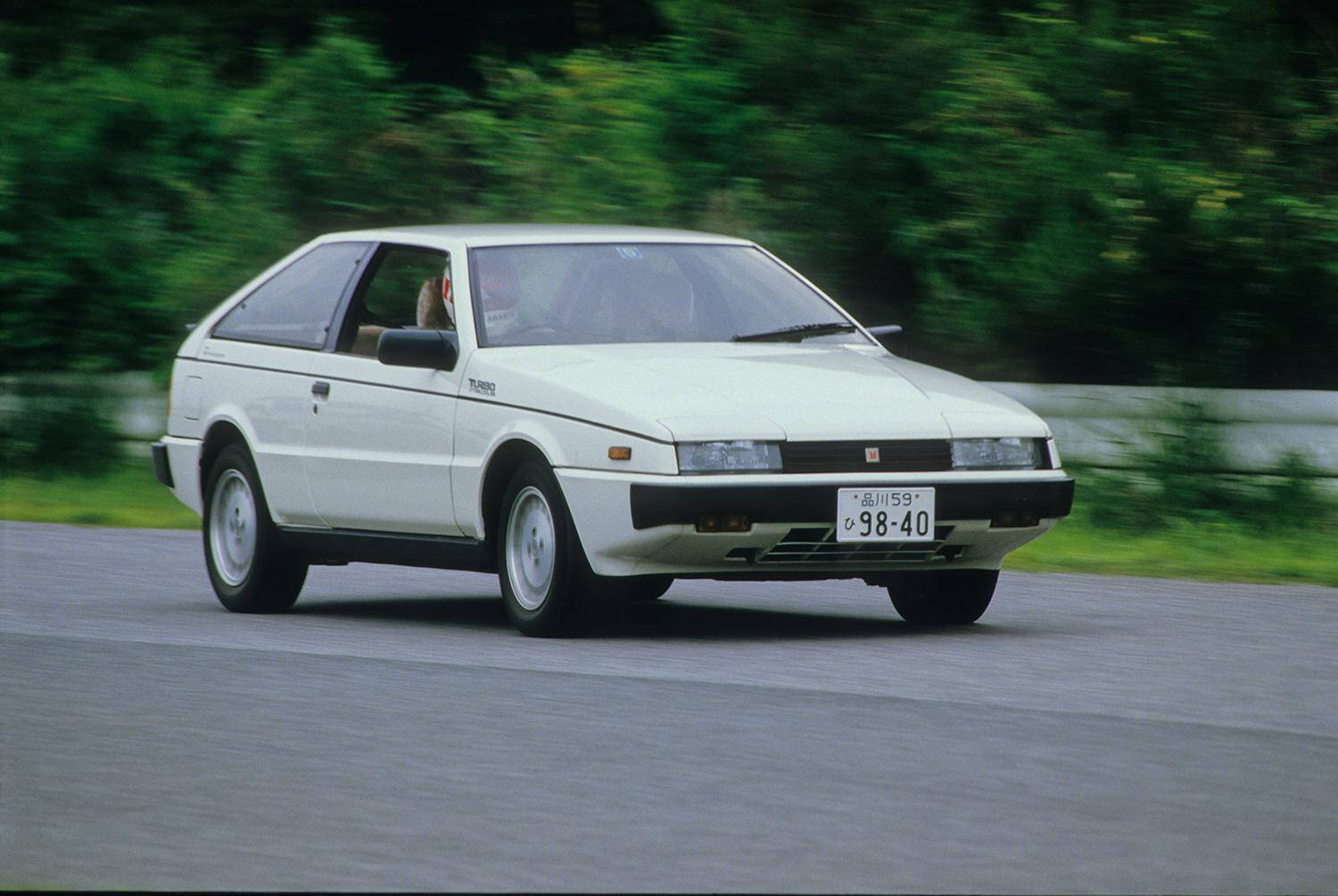 乗るたびに異世界転生！　衝撃デザインにアガること間違いなしのクルマのインパネ６選